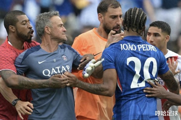 Ai mất tích? Chelsea từ bỏ t