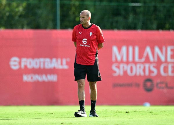 Allegri: Chúng tôi đang phải