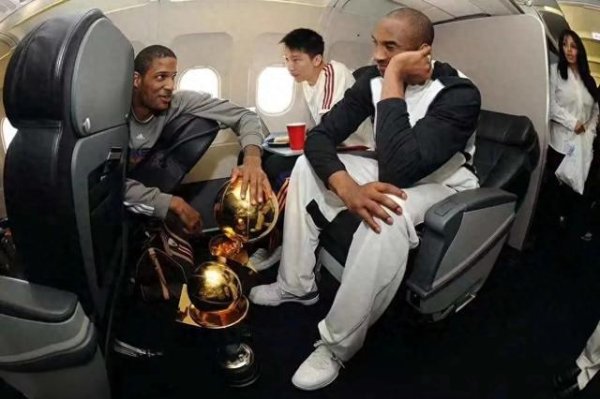 Một ngôi sao khác đã phá sản! Người chơi Lakers cũ quen thuộc, tại sao điều này lại xảy ra?